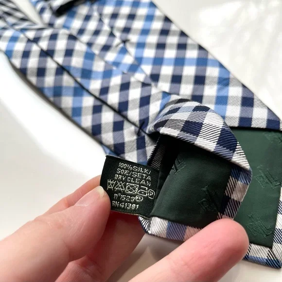 Ralph Lauren Men’s 100% Silk Navy and Light Blue Checkered Tie - Picture 6 of 7